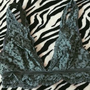 VICTORIA SECRET BRALETTE
